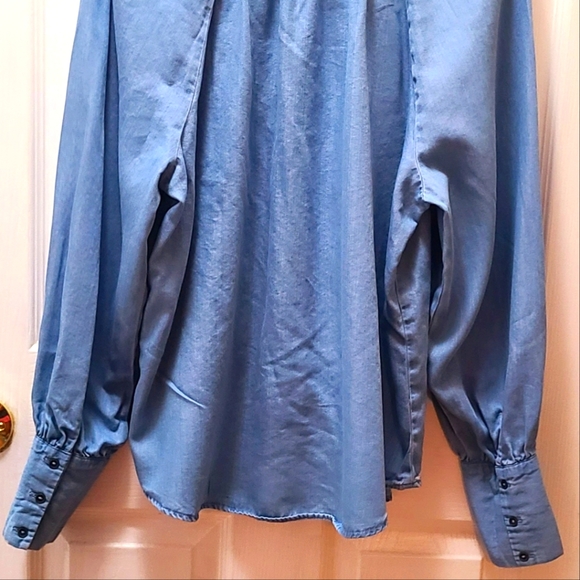 Ana- A New Approach Trumpet Sleeve Denim Blouse Size XL - Picture 4 of 5